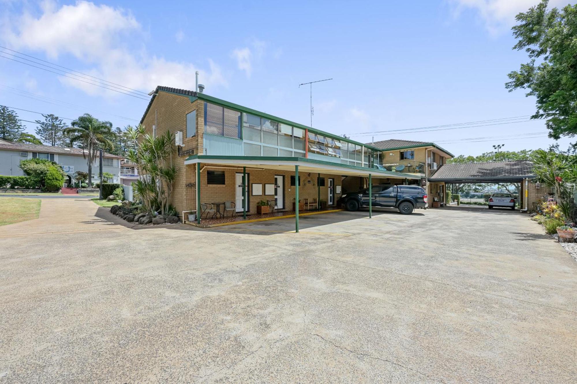 Raceview Motor Inn Toowoomba Exterior photo