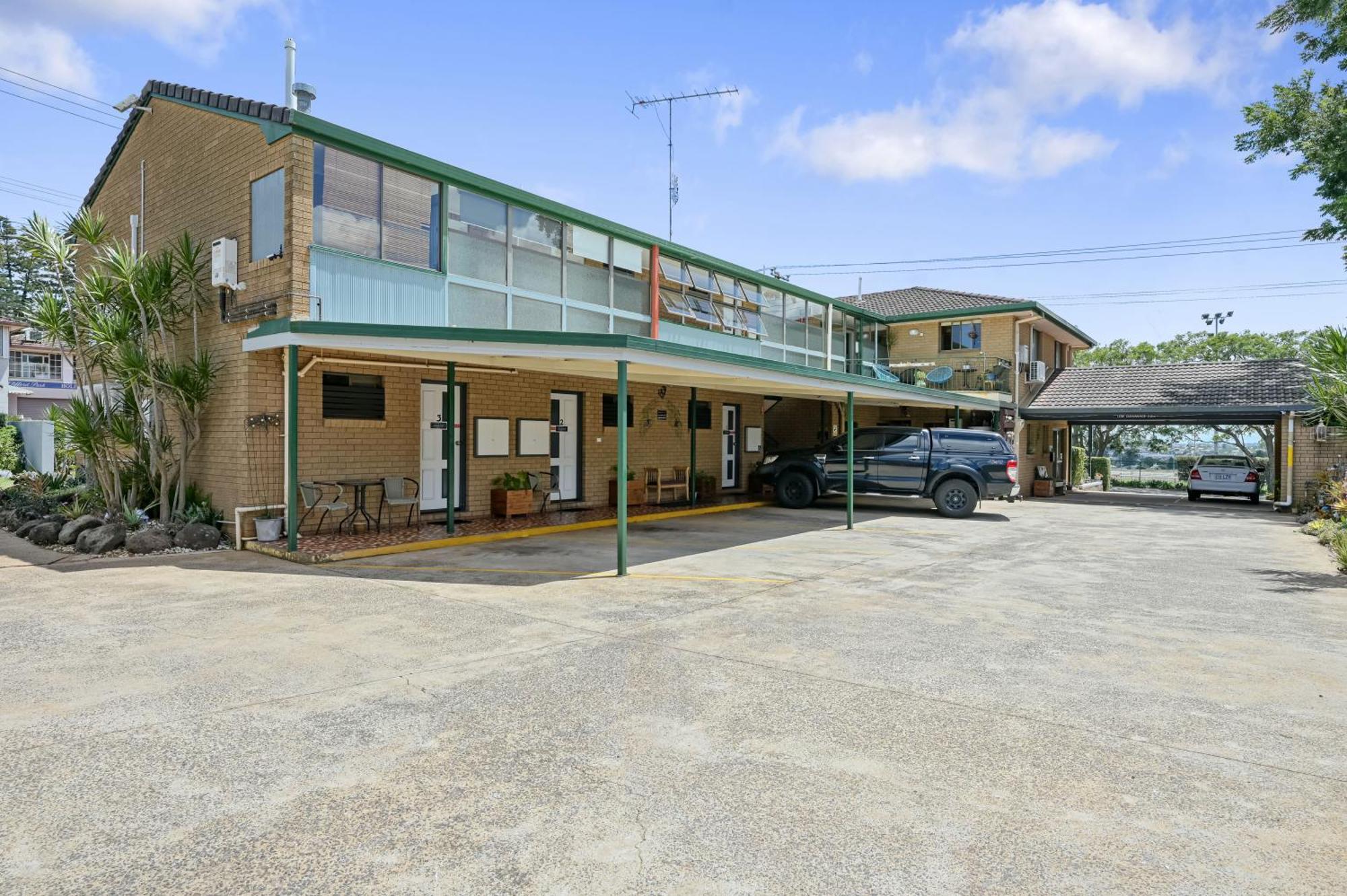 Raceview Motor Inn Toowoomba Exterior photo